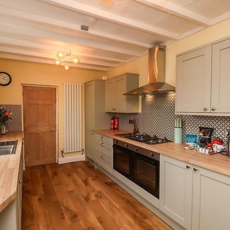 Вилла Laurel House Уитби Экстерьер фото