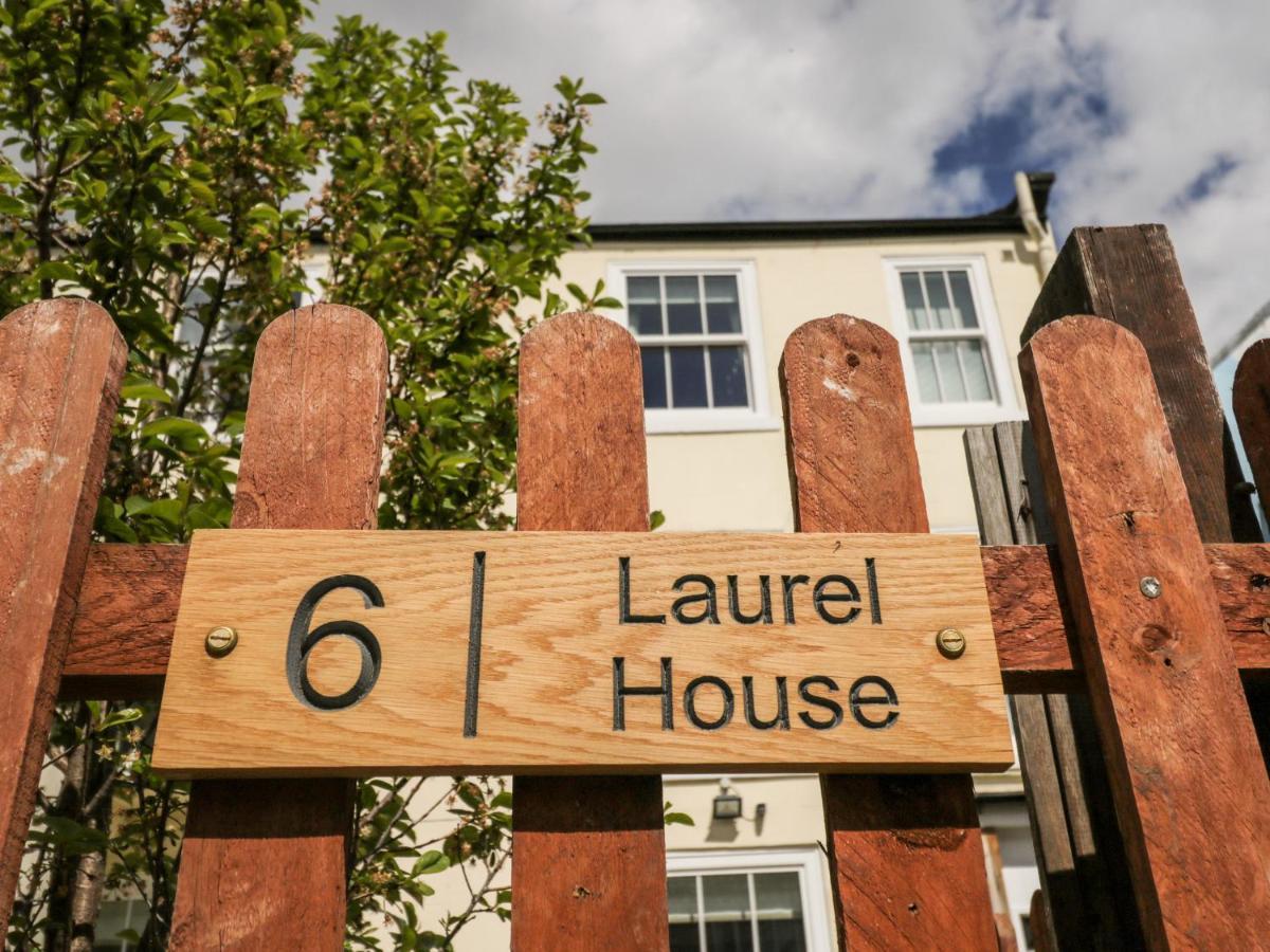 Вилла Laurel House Уитби Экстерьер фото